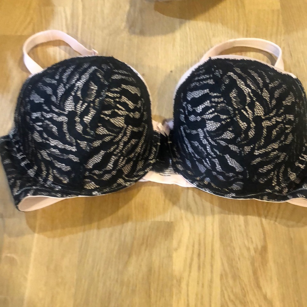 Torrid Bra . Perfect condition